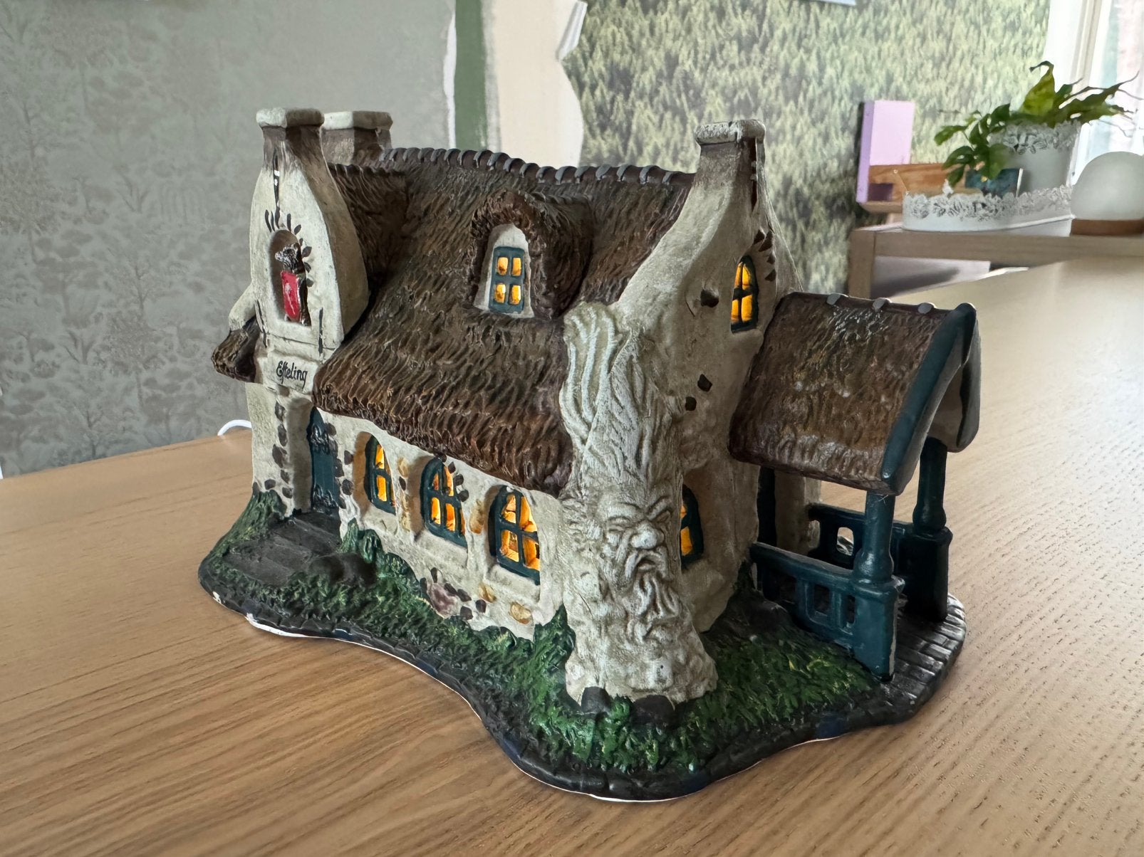 Efteling Luville kersthuisje 7 geitjes (grote variant), Verzamelen, Ophalen of Verzenden, Zo goed als nieuw, Beeldje of Poppetje