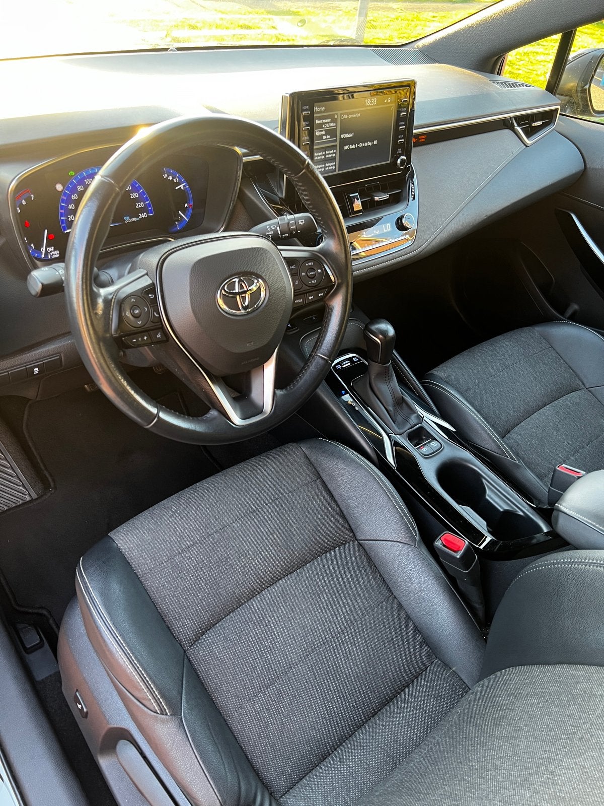 Foto 10 van Toyota Corolla TS 1.8 Hybrid 122pk CVT 2021 Zwart