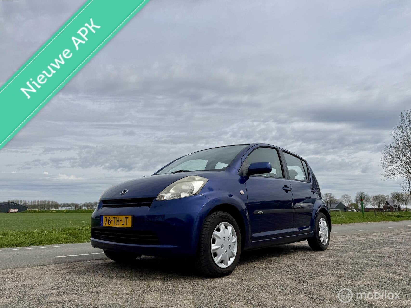 Daihatsu Sirion 2 1.0-12V Trend, BJ 2006, APK Sept 2027, NAP, Auto's, Daihatsu, Voorwielaandrijving, Gebruikt, Blauw, Bedrijf