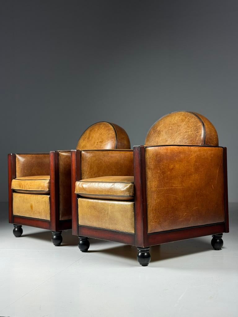Collectie schapenleren fauteuils en banken