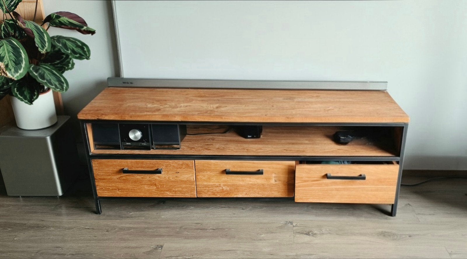 Tv meubel Romaro teak, Ophalen, 150 tot 200 cm, Teakhout, Zo goed als nieuw