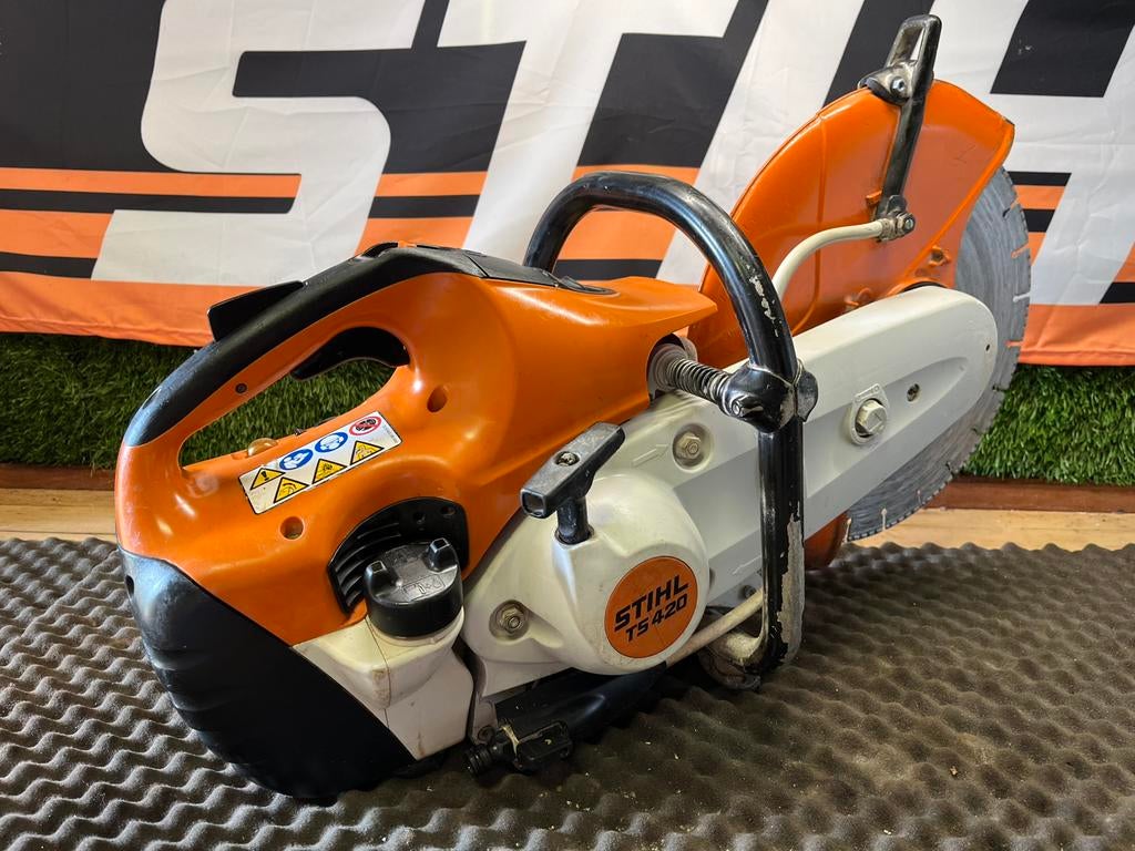 STIHL TS 420 Bandenzaag 2022 Diamantschijf 350mm, Ophalen of Verzenden, Zo goed als nieuw, Onkruidsteker