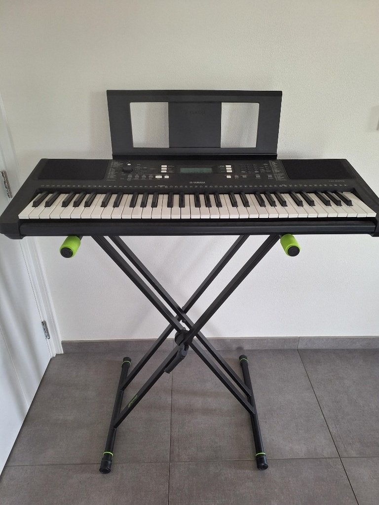 ZGAN Yamaha PSR-E373 Draagbaar 61-toetsenbord, Muziek en Instrumenten, Keyboards, Ophalen, Zo goed als nieuw, 61 toetsen, Yamaha
