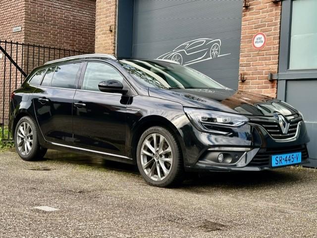 Renault Mégane 1.5 dCi Signature Exclusiv automaat, pano, Auto's, Renault, 4 cilinders, Zwart, Diesel, 140 €/maand