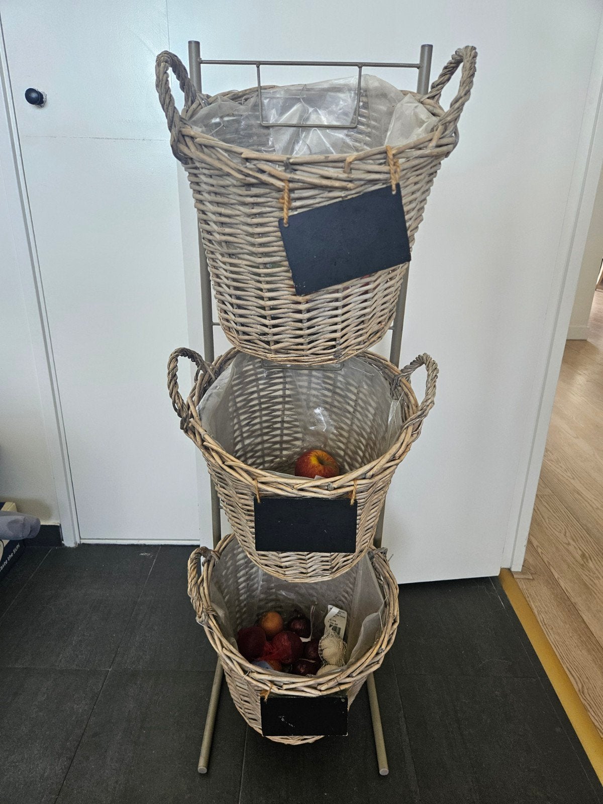 Decoratieve rieten mandenrek met 3 manden, Ophalen, Gebruikt, Gevlochten, Mand