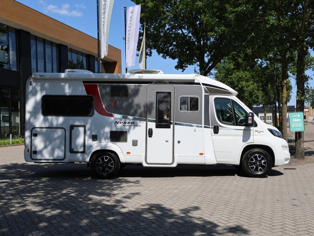 Bürstner Nexxo 660 T Automaat Dakairco TV, Caravans en Kamperen, Automaat, Standaard zit, Ringverwarming, Fiat