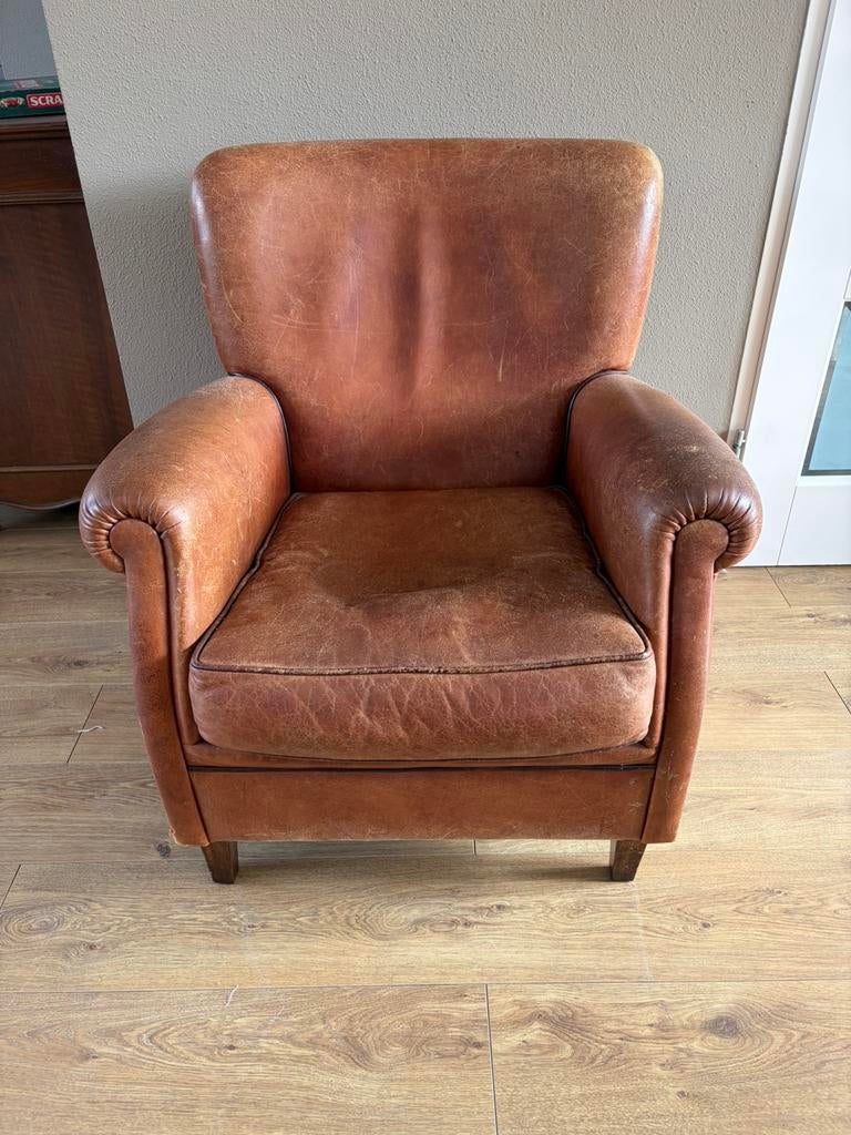 Vintage schapenleren fauteuil, Huis en Inrichting, Fauteuils, Ophalen, Zo goed als nieuw, 75 tot 100 cm, 50 tot 75 cm