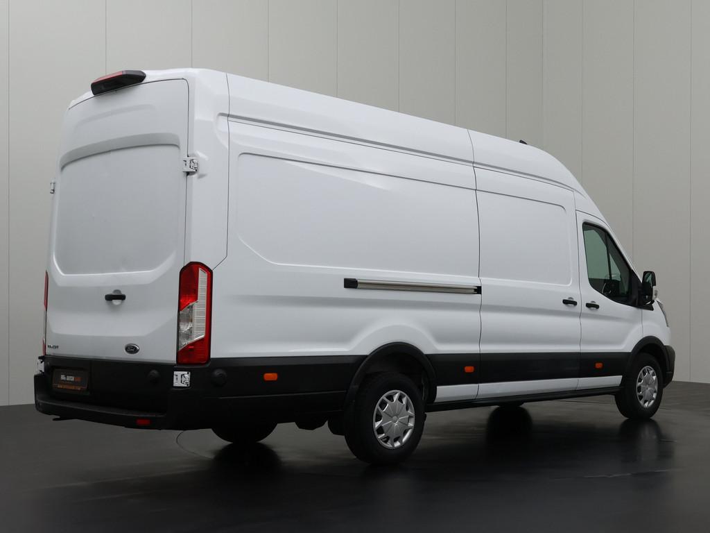 Ford Transit 2.0TDCi L4H3 Jumbo | Groot Multimedia | Camera, Auto's, 2378 kg, Gebruikt, Zwart, 4 cilinders
