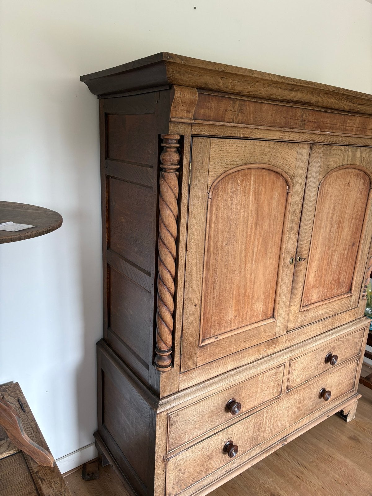 Antieke Houten Kast, Ophalen