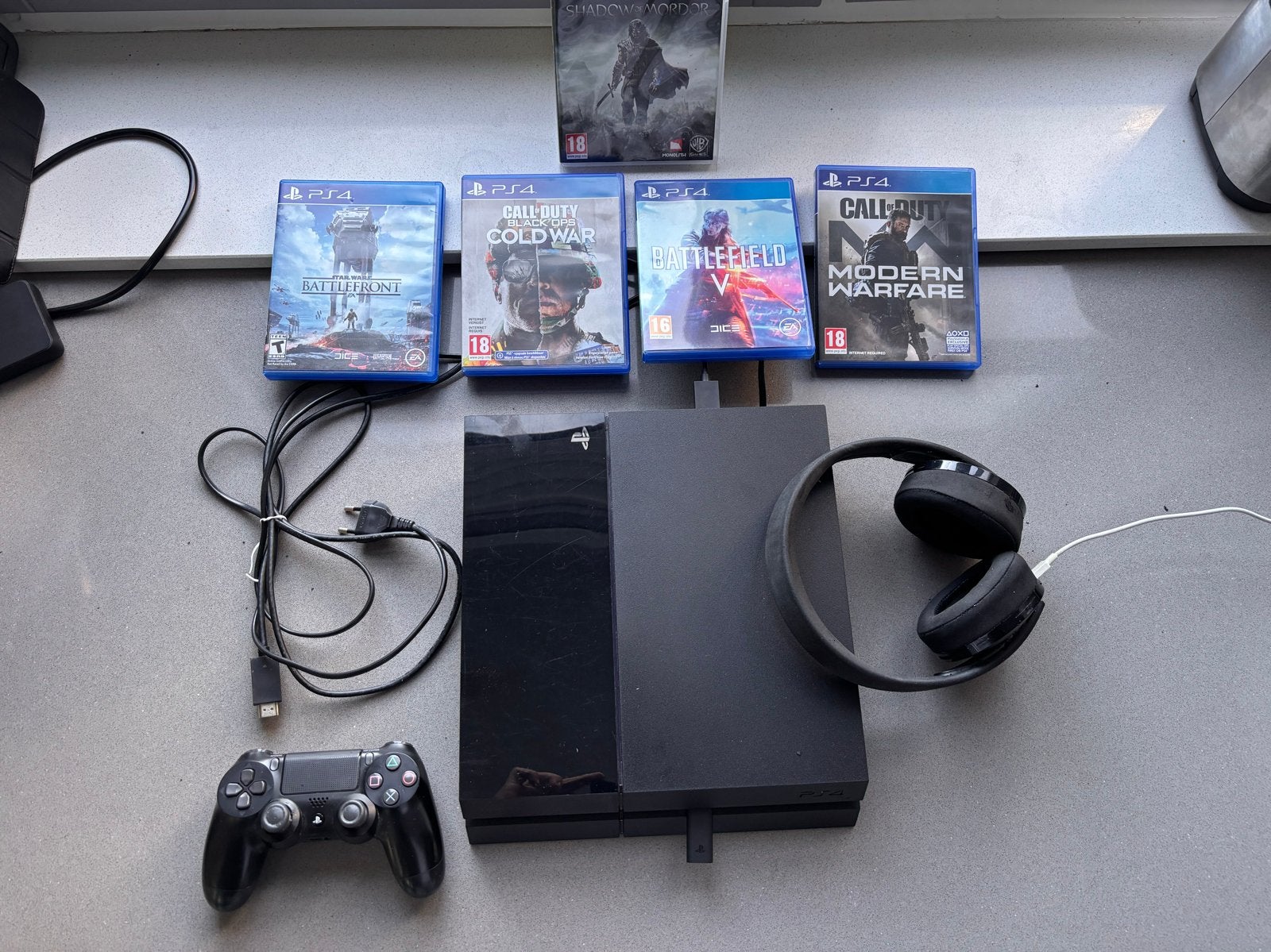 PS4 met controller, headset en games, Ophalen, Met 1 controller, Original, Gebruikt