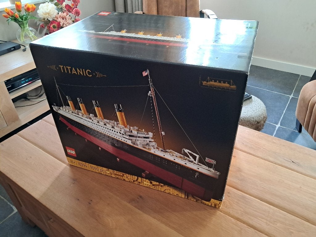 Foto 5 van Lego Titanic 10294