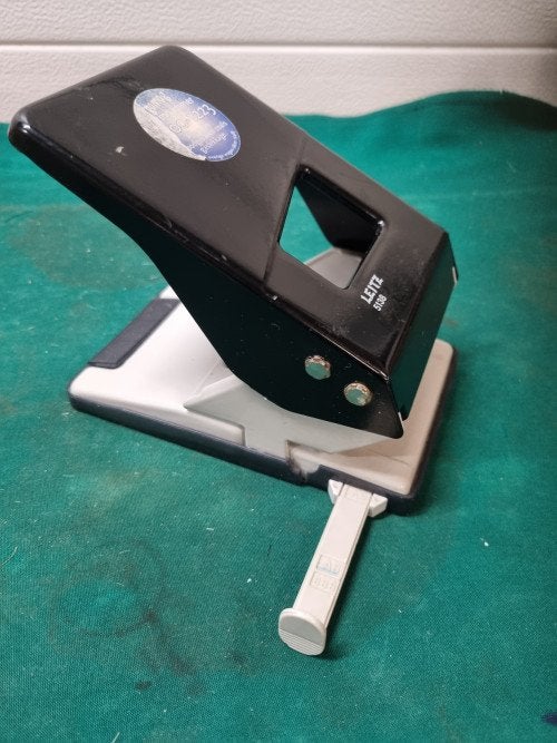perforator leitz 5138, Diversen, Bureau-accessoires, Ophalen of Verzenden, 'T Olde Gre-j, Info@toldegrej.nl, Endepoelstraat 20f Didam