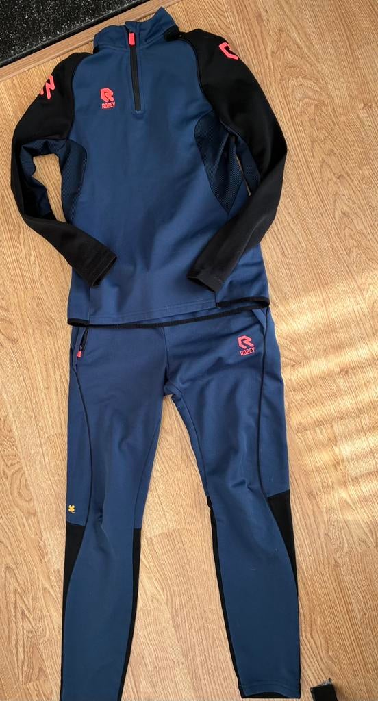Trainingspak van Robey mt 164, Ophalen, Zo goed als nieuw, Jongen of Meisje, Sportschoenen