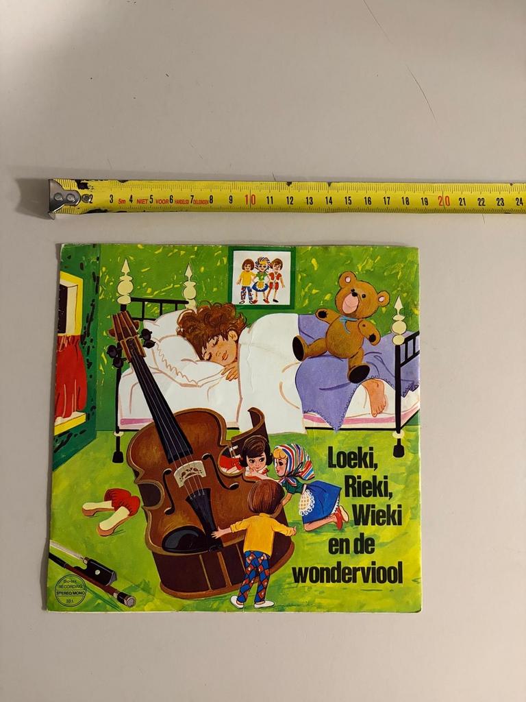Singeltje Loeki, Rieki, Wieki en de wonderviool, Gebruikt, 7 inch, Verhaal of Sprookje, Fotohoes