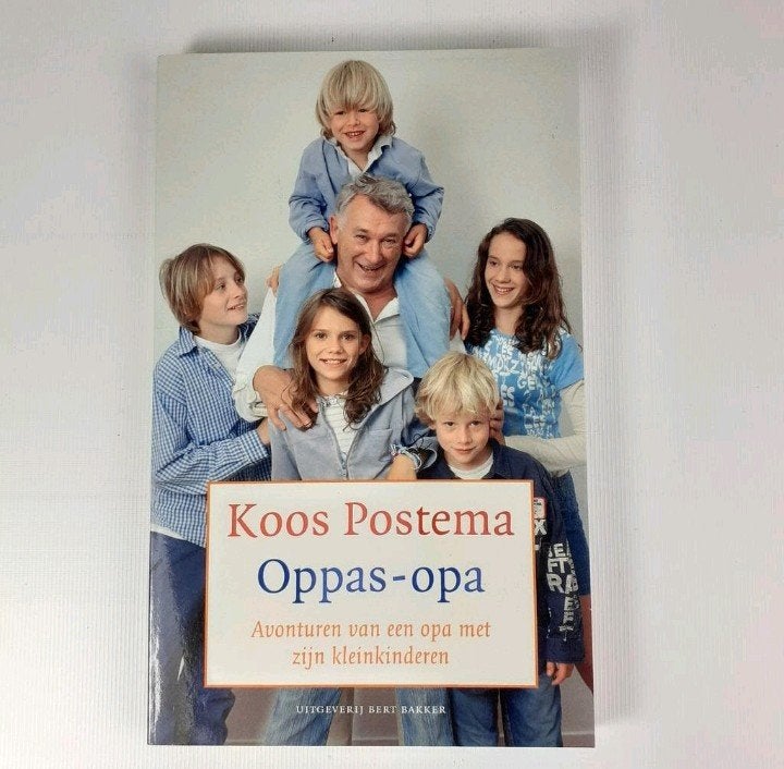 Koos Postema - Oppas-opa: Avonturen van een opa, Ophalen of Verzenden, Nederland, Koos Postema, Gelezen