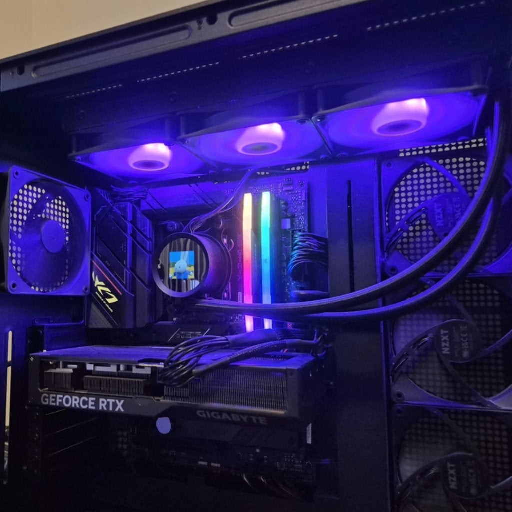 Gaming PC // RTX 4070 & AMD 7 7800X3D, Ophalen, 7604 HM, 32 GB, DTGParts.Business@gmail.com