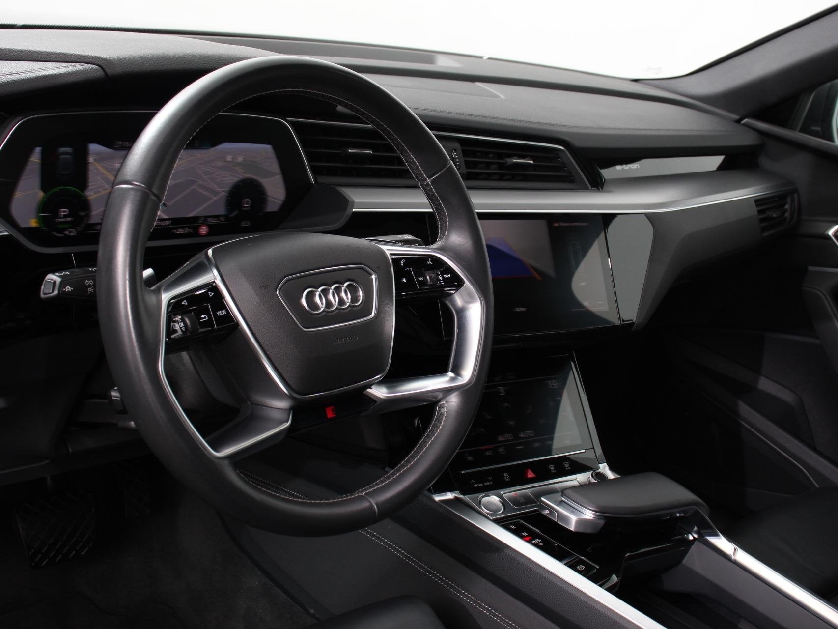 Audi e-tron 50 quattro S-Line edition Panoramadak Navigatie, Automaat, Zwart, 71 kWh, Vierwielaandrijving