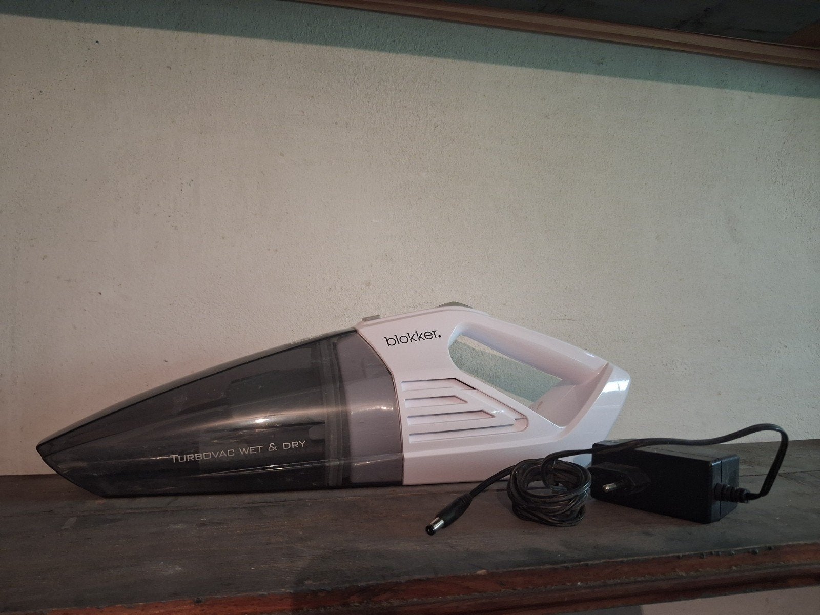 Blokker Turbovac Wet & Dry Kruimeldief met Oplader, Witgoed en Apparatuur, Stofzuigers, Overige merken, Gebruikt, Kruimeldief