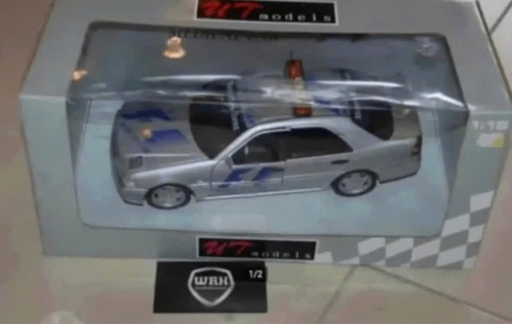 1:18 MERCEDES C36 AMG MEDICAL CAR UT models in box WRH, Hobby en Vrije tijd, Verzenden, Zo goed als nieuw, Auto, UT Models