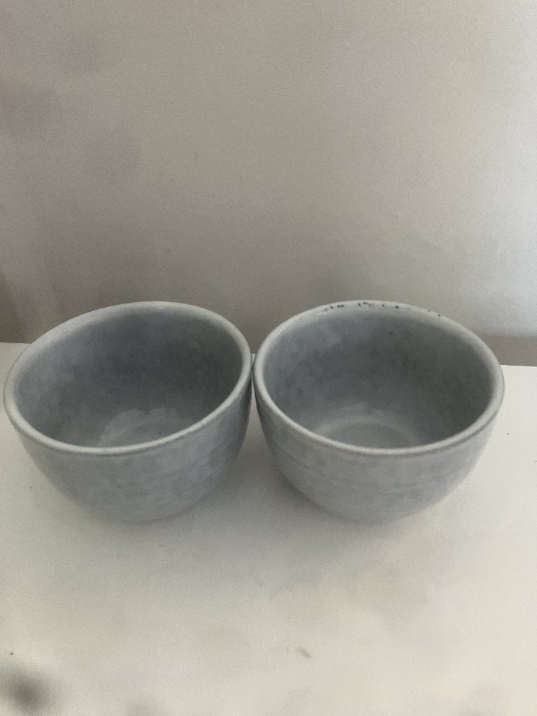 Twee leuke blauw grijze schaaltjes, Ophalen of Verzenden, Overige stijlen, Aardewerk, Schaal of Schalen