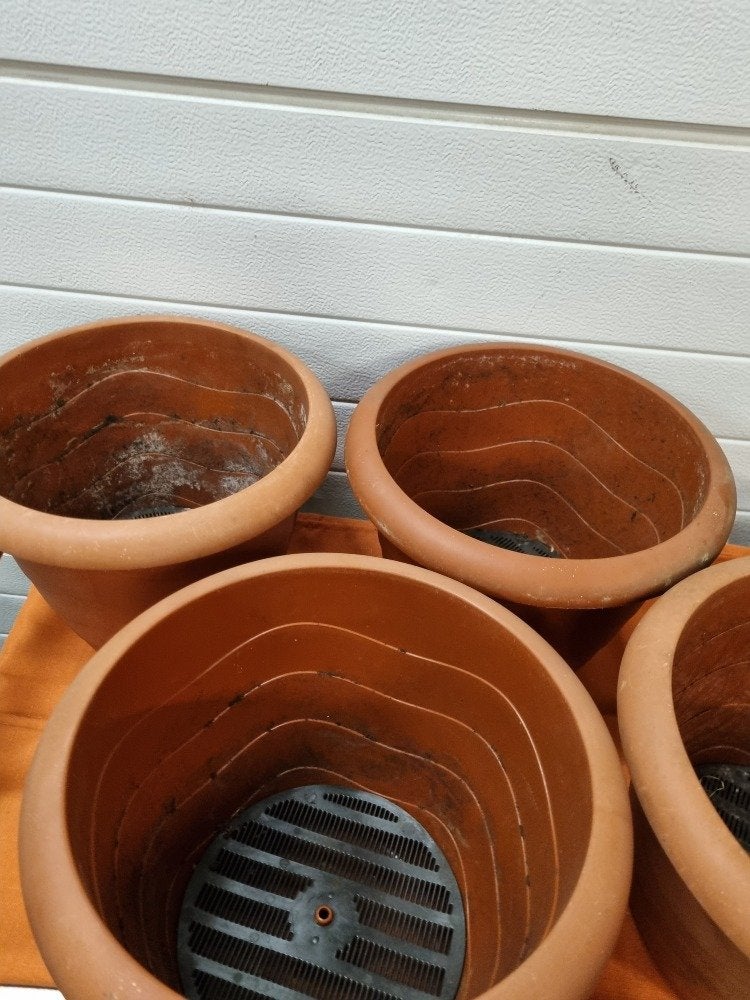 bloempotten kunststof terracotta kleurig 4x, Ophalen of Verzenden, 'T Olde Gre-j, Info@toldegrej.nl, Endepoelstraat 20f Didam
