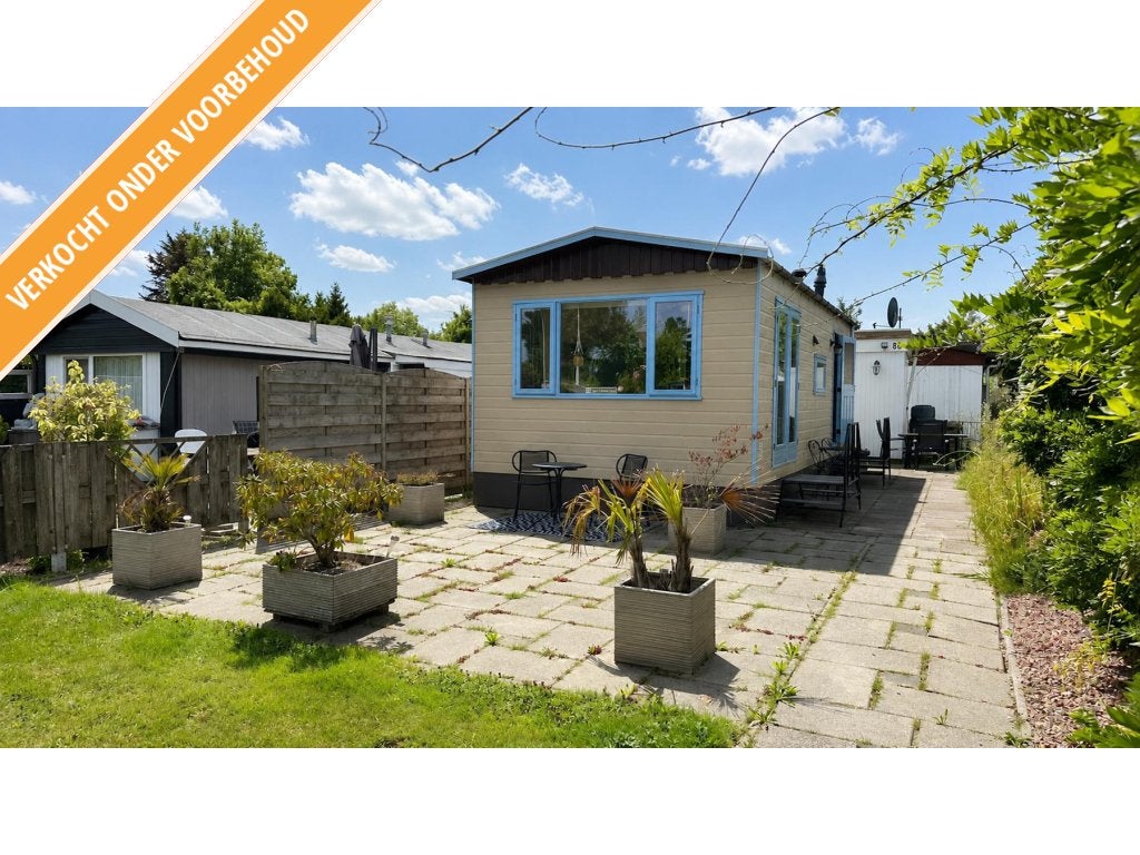 Chalet te koop met eigen grond West Friesland 86, N-H R#52R, Tot en met 4