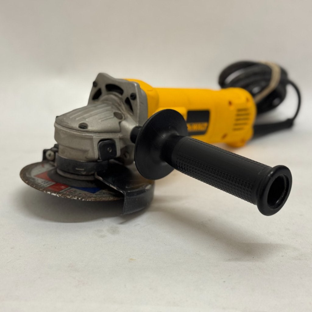 DeWalt D28139 Haakse Slijper 125MM 850W, Doe-het-zelf en Verbouw, Gereedschap | Slijpmachines, Dewalt, Zo goed als nieuw, Support@dewalt.com