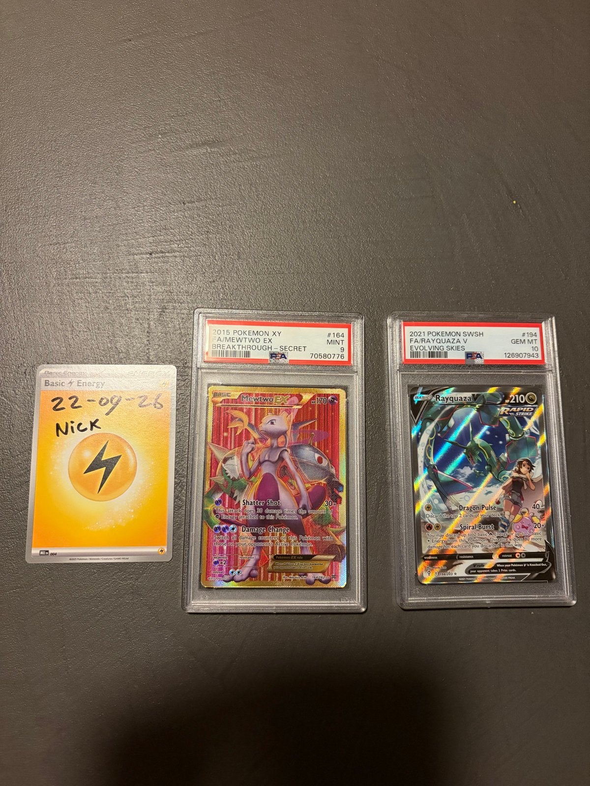 Pokemon PSA Mewtwo EX & Rayquaza V, Hobby en Vrije tijd, Ophalen of Verzenden, Zo goed als nieuw