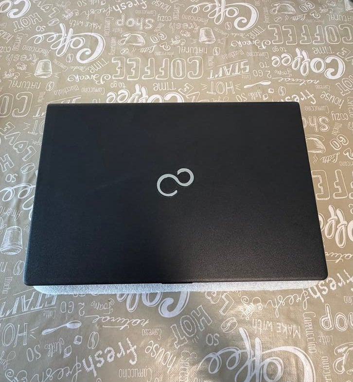 Fujitsu Laptop - Touchscreen, Computers en Software, Windows Laptops, 2 tot 3 Ghz, Qwerty, 13 inch, Met touchscreen