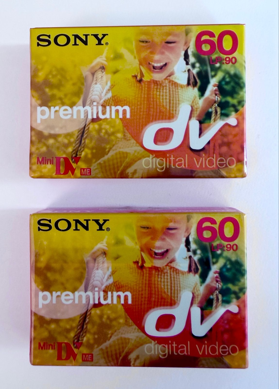 Sony Mini DV ME Premium Digital Video Cassettes (2 stuks), Mini dv, 20x of meer, Nieuw, Ophalen of Verzenden