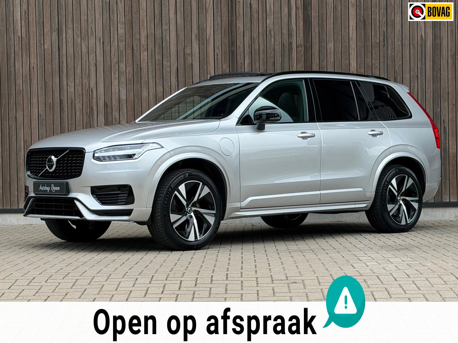 Volvo XC90 2.0 T8 Recharge AWD R-Design / Pano / Trekhaak, Dealer onderhouden, Zwart, 4 cilinders, 7 stoelen