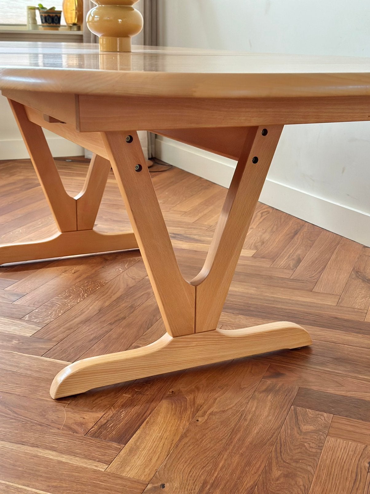 Vintage eettafel ovaal Deens beuken hout jaren 50/60/70, Ophalen, Gebruikt, 100 tot 150 cm, Deens