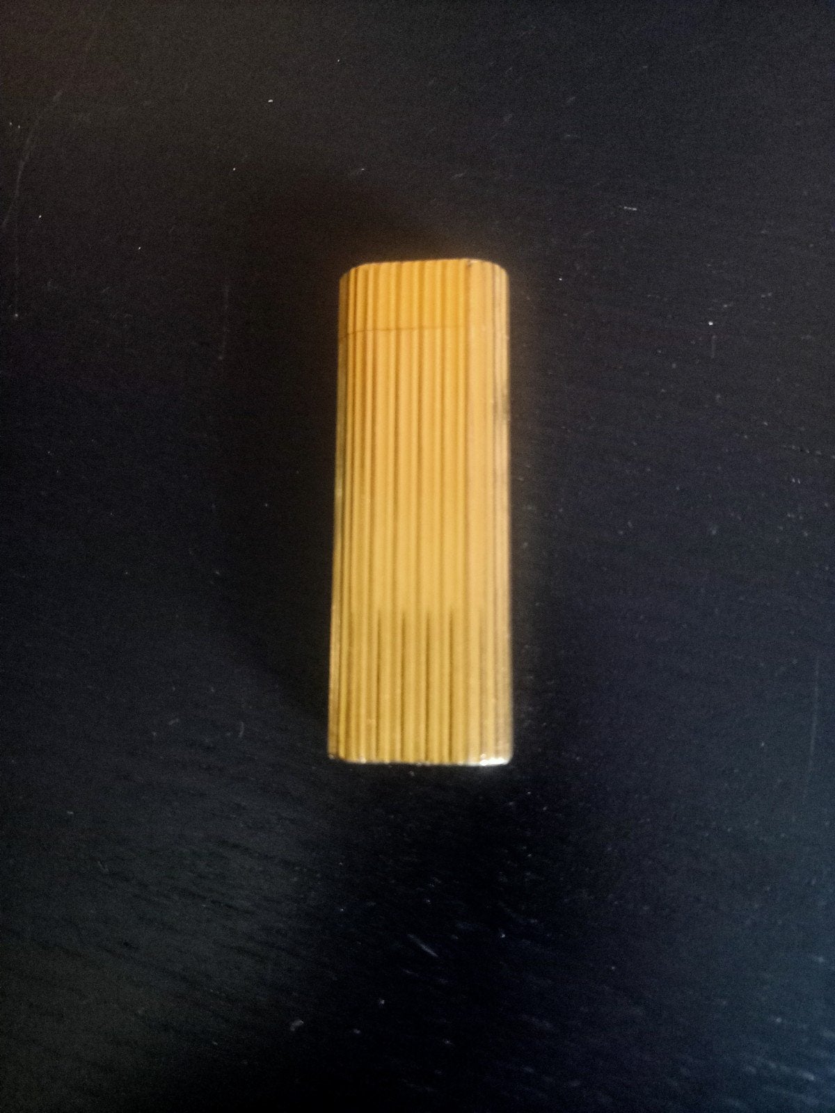 Vintage Cartier aansteker - Goudkleurig, Verzamelen, Rookartikelen, Aanstekers en Luciferdoosjes, Ophalen of Verzenden, Gebruikt