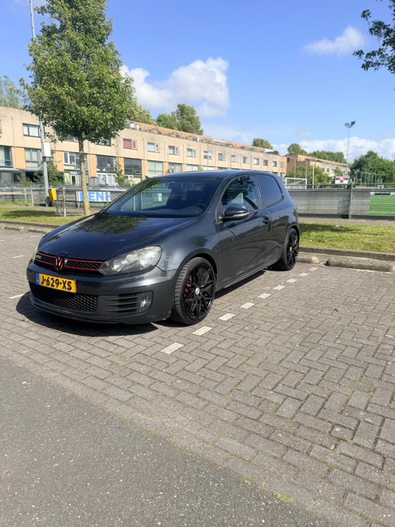 Volkswagen Golf 2.0 GTI 155KW DSG 2009 Zwart, Auto's, Volkswagen, Zwart, 4 cilinders, 14 km/l, 1314 kg