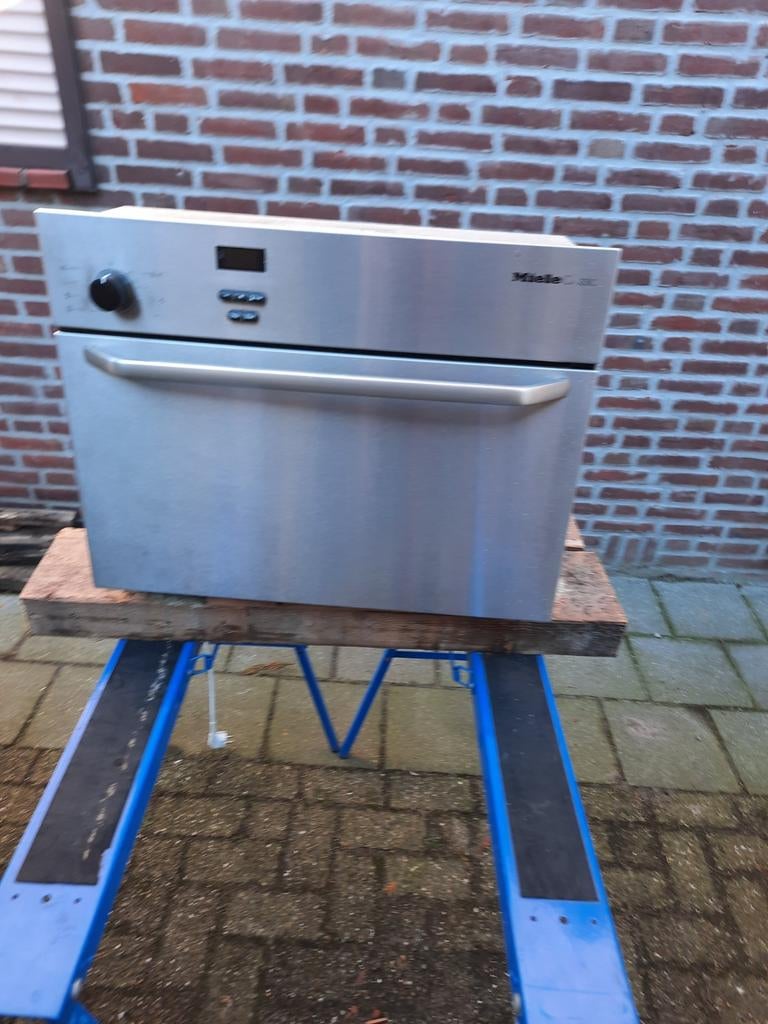 Miele stoomoven DG 163, Ophalen