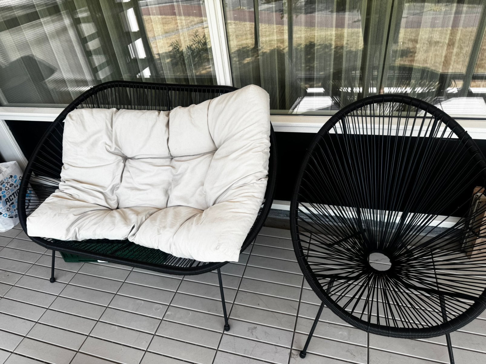 Loungestoel en bank in zwart, Zo goed als nieuw, Wicker, Stoel, Ophalen