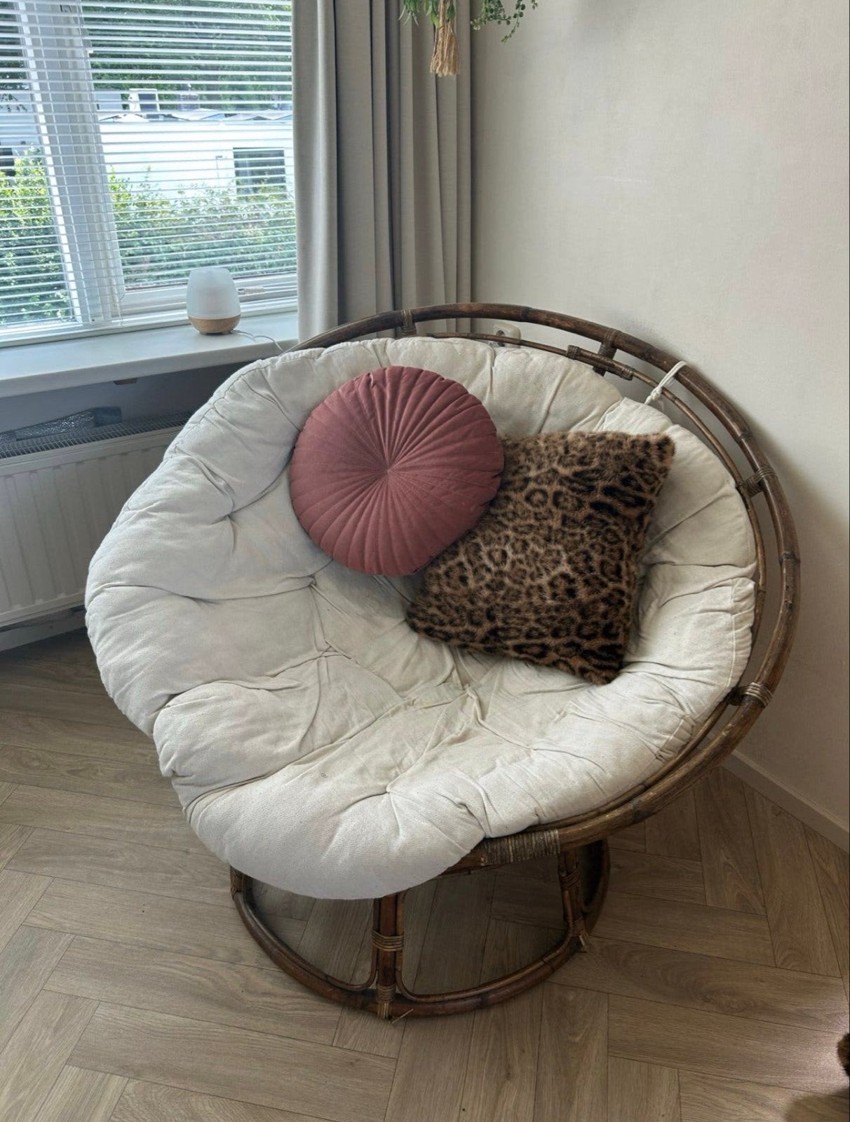 Comfortabele Papasan stoel met kussen, Huis en Inrichting, Stoelen, Ophalen, Gebruikt, Bruin, Riet of Rotan
