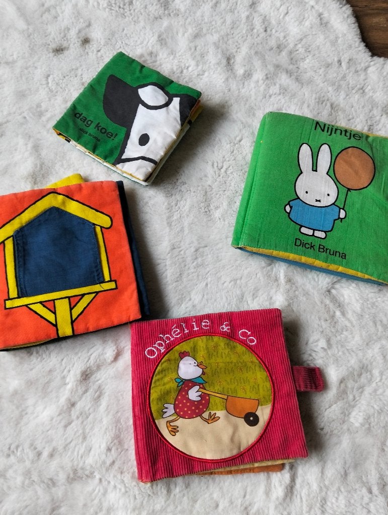 Verschillende leuke stoffen baby en peuterboekjes, Ophalen of Verzenden, Gelezen