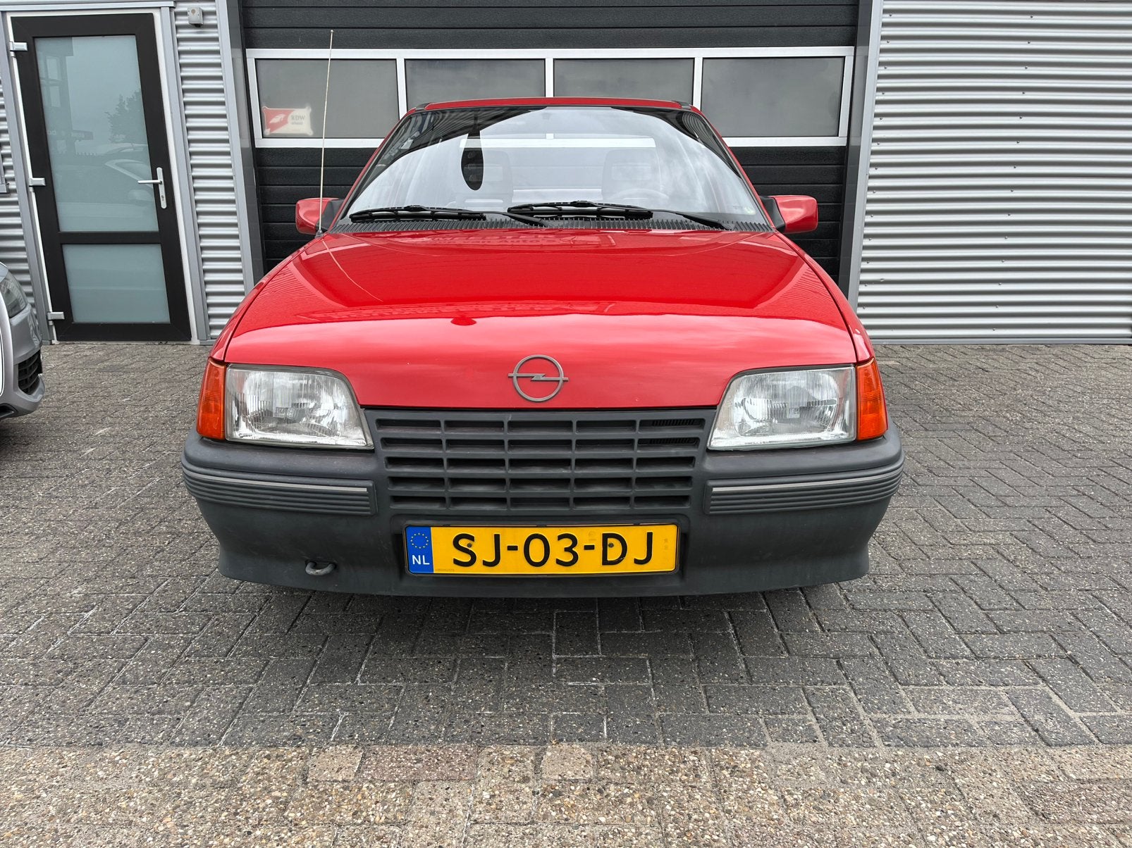Opel Kadett 1.3 SEDAN S6 89.000KM BJ 1987 Rood, Auto's, Voorwielaandrijving, Stof, 750 kg, 4 cilinders