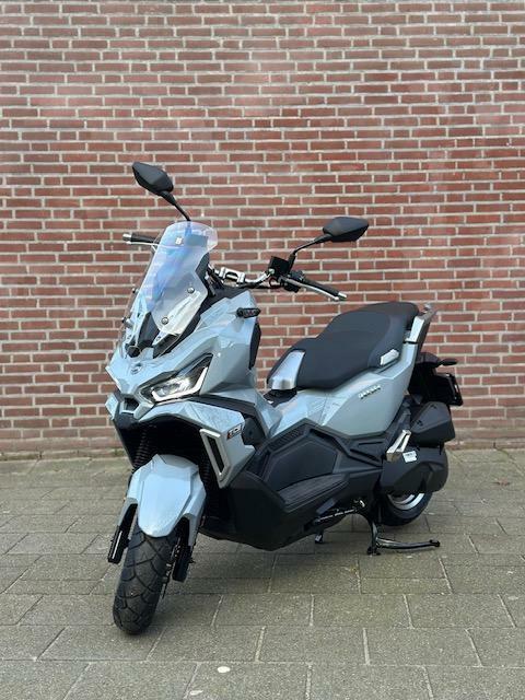 Sym Adx 125CC Nardo Grey ( motorscooter ) Rijklaar Op Naam!, Motoren, SYM, Bedrijf, Overig