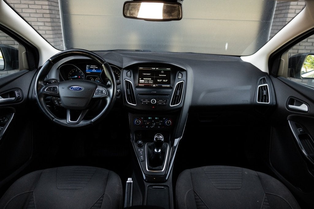 Ford FOCUS Wagon 1.0 Titanium Edition | Stuur/Stoel/Ruit Ver, 12 maanden, Gebruikt, Handgeschakeld, 1216 kg
