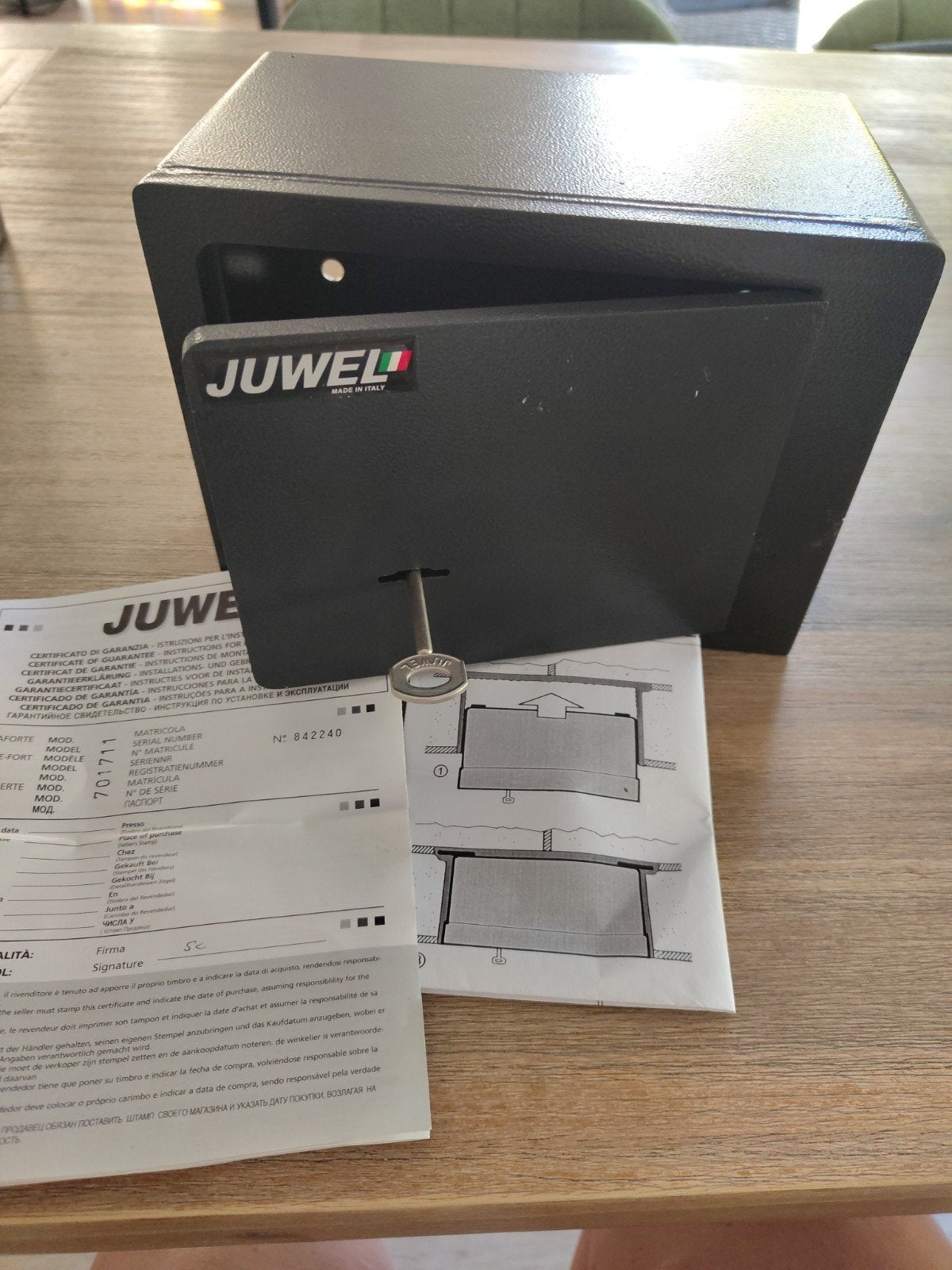 Juwel Inbouwkluis - Compacte en veilige opslag, Ophalen of Verzenden, Zo goed als nieuw, Brandkast