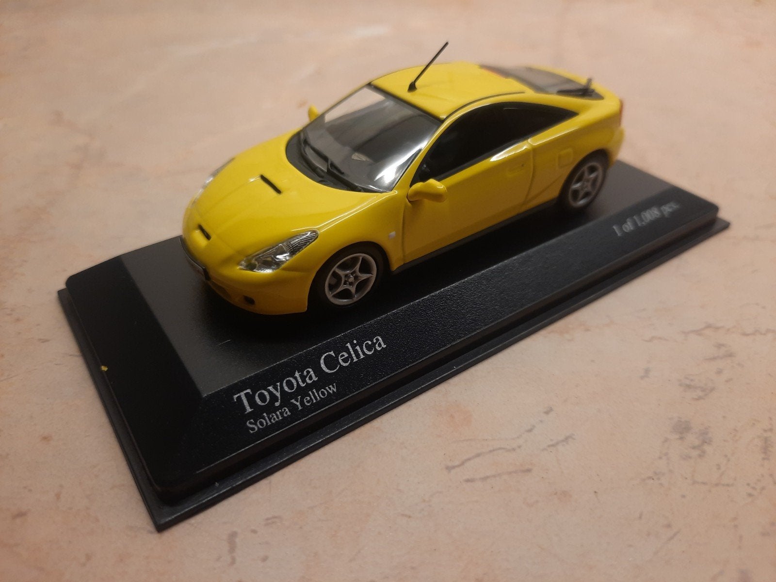 Minichamps Toyota Celica 2000 Solara Yellow 1:43, Hobby en Vrije tijd, Ophalen of Verzenden, Nieuw, Auto, MiniChamps