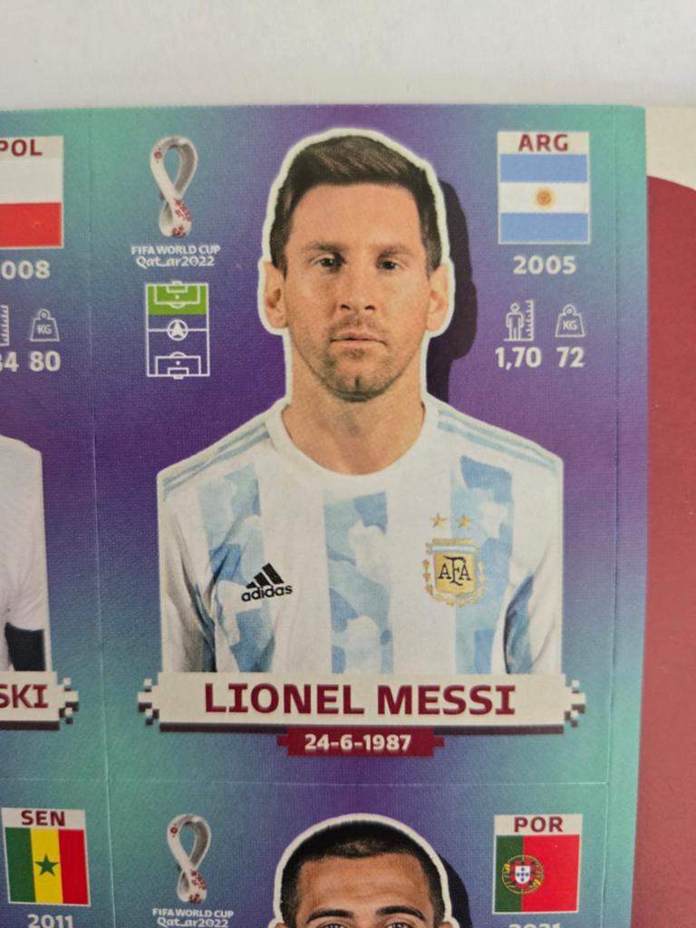 Messi : Official Panini 2022 FIFA World Cup Sticker Sheet, Verzenden, Zo goed als nieuw, Meerdere stickers