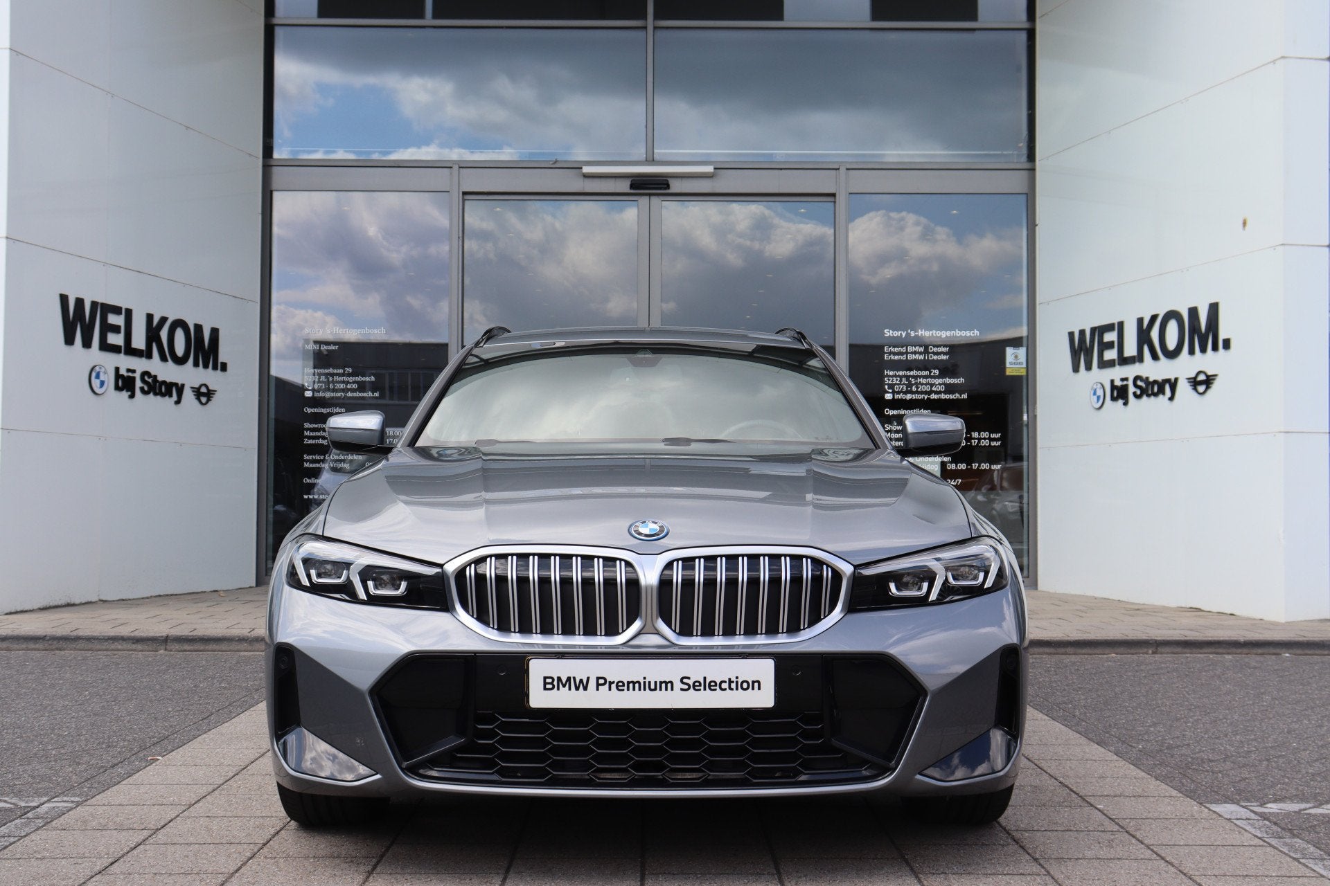 BMW 3 Serie Touring 330e M Sport Automaat / Trekhaak / Sport, Auto's, Achterwielaandrijving, Gebruikt, 4 cilinders, Met garantie (alle)