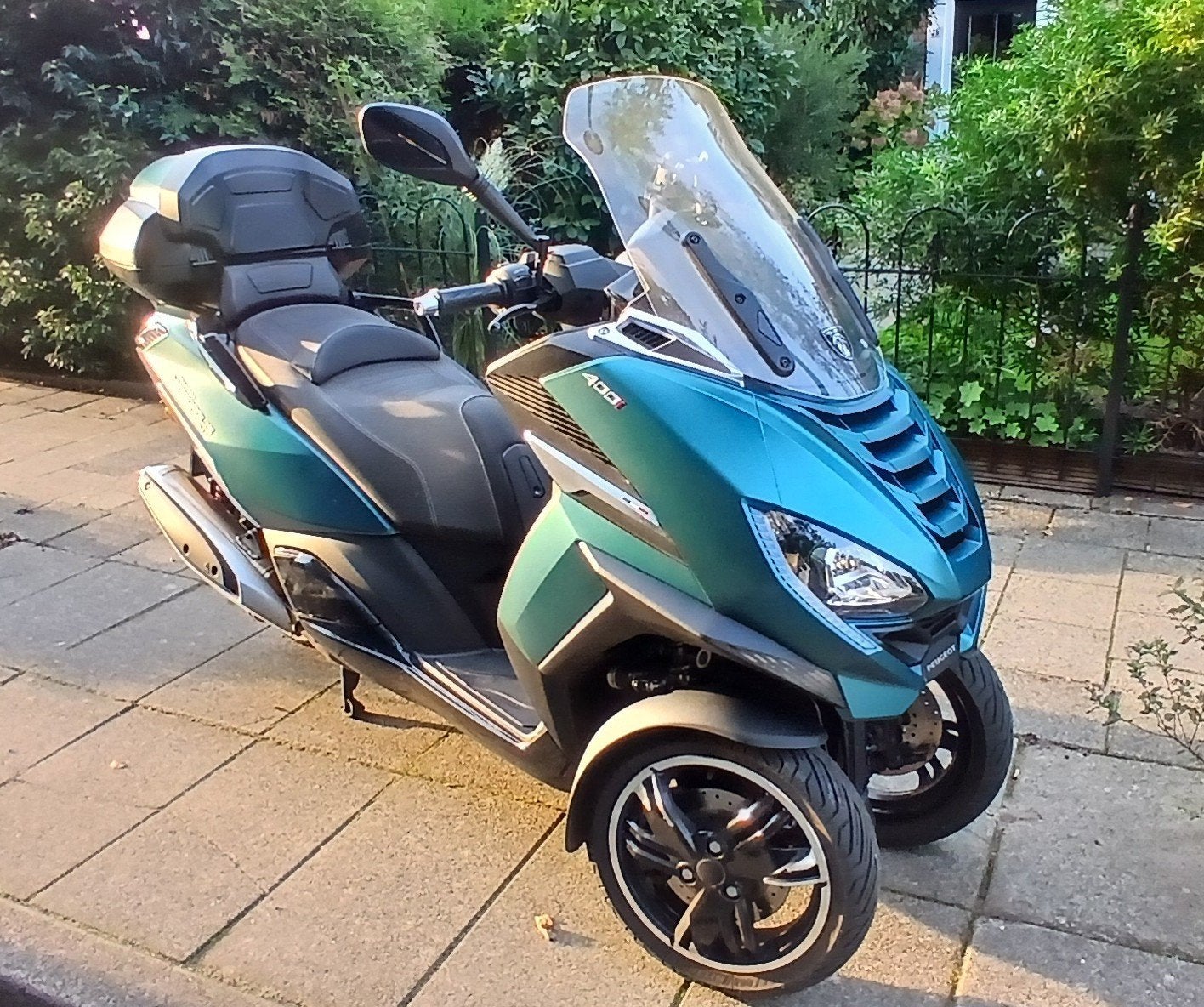 Peugeot Metropolis SW 400 | 2024 | 9.750 km | 1 eigenaar, Motoren, Occasion, Particulier, Overig, Automaat