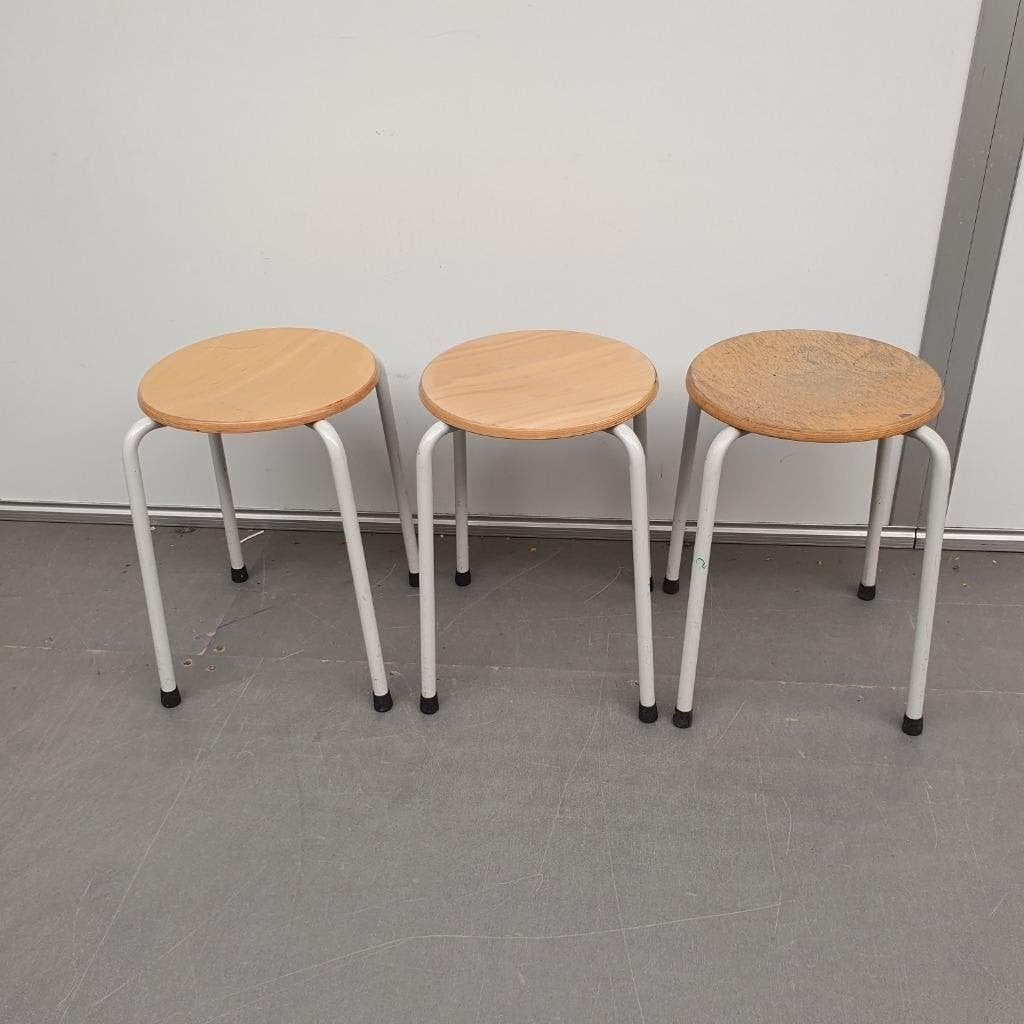 Set van 3 krukjes - hout, Ophalen of Verzenden, Gebruikt, Hout