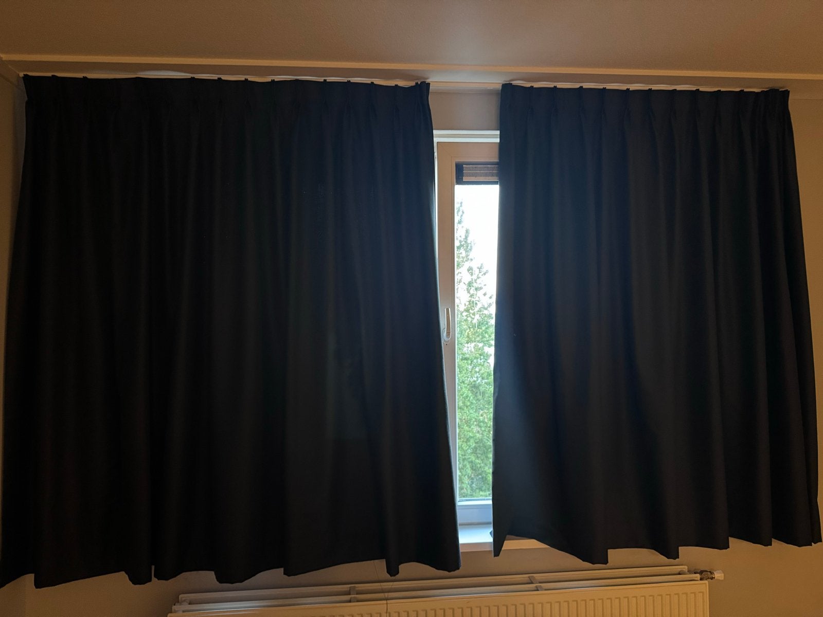 Blackout Andria blauw gordijn, 305x185 cm, dubbele plooi, Huis en Inrichting, Ophalen, Zo goed als nieuw, Gordijn, Polyester