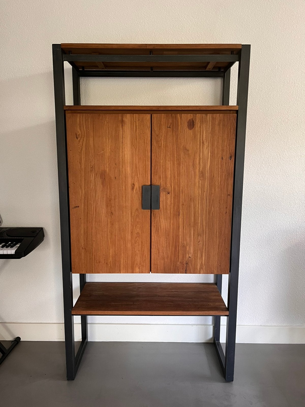 Kast teak d-Bohdi (evt met bijpassende tafel), Ophalen, Met deur(en), Teakhout, 50 tot 100 cm