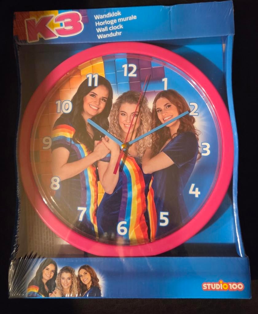 K3 Wandklok,  diameter 25 cm  (Nieuw), Ophalen of Verzenden, Nieuw, Analoog, Wandklok